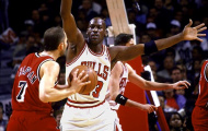 Video huyền thoại Michael Jordan hướng dẫn bí quyết di chuyển khi phòng thủ
