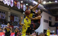 VBA 2017 sau tuần 4: Saigon Heat lần đầu 'vấp ngã', cuộc đua ngày càng kịch tích