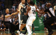 Bị chơi xấu, Marcus Smart quyết ăn thua đủ với Matthew Dellavedova