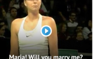 Dở khóc dở cười: Maria Sharapova bất ngờ được cầu hôn