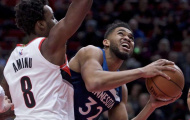 Chùm ảnh NBA 2017-2018: Karl-Anthony Towns tàng hình trong ngày Jimmy Butler vắng mặt