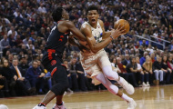 NBA 2017-18, Milwaukee 122-119 Toronto:  Giannis Antetokounmpo - bản lĩnh vị vua tương lai