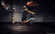 King James tiếp tục gây bất ngờ bằng cú dunk độc đáo