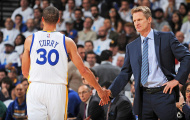 Curry chỉ việc dưỡng thương, còn mọi chuyện cứ để Steve Kerr lo
