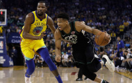 Milwaukee 116-107 Golden State: Giannis Antetokounmpo vô đối khi Kevin Durant rời sân sớm