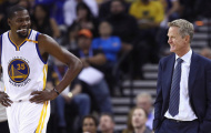 Đánh bại Houston Rockets, HLV Steve Kerr tán dương Durant “tới tận mây xanh”