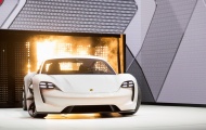 Porsche công bố tên ‘khai sinh’ cho Mission E: Porsche Taycan