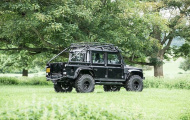 ‘Chiến binh’ Land Rover Defender SVX trong Điệp viên 007 có giá đắt ngang Rolls-Royce Ghost