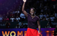 WTA Finals: Hạ Bertens, Stephens níu giữ 1 tia hy vọng cho Naomi Osaka