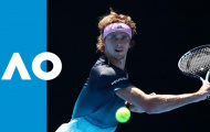 Video Zverev bất lực trước 'máy bắn bóng' Raonic