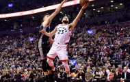 'Nhà vua' không thể xưng vương tại 'Phương Bắc', Raptors thắng dễ Kings
