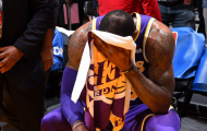 LeBron James rơi lệ, Lakers cúi đầu tại STAPLES Center