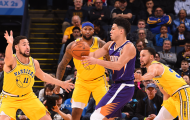 Stephen Curry và Klay Thompson sa sút, Warriors bất ngờ thua Suns
