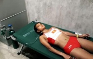 VĐV Việt Nam thở bằng bình oxy sau tấm HCĐ điền kinh