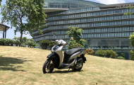 Soi Honda Sh Mode phiên bản mới vừa chào sân thị trường Việt