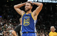 Stephen Curry khóc trong ngày đi vào lịch sử NBA