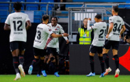 4 phút 2 bàn, Leverkusen dẫn đầu bảng H