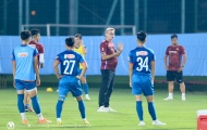 HLV Troussier chốt danh sách đấu Trung, Hàn: Loại Văn Hậu, Tấn Tài, nhiều cầu thủ U23