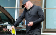 Huyền thoại Man United, Wayne Rooney bị phạt vì đỗ xe sai quy định