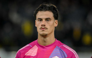 Manchester United cân nhắc chiêu mộ thủ môn Mile Svilar