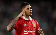 Tương lai Marcus Rashford trở nên khó đoán khi MU vẫn in tên lên áo đấu