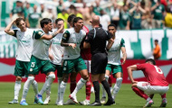 Palmeiras thắng Al Ahly sau trận đấu bị gián đoạn 40 phút do thời tiết