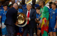  Tổng thống Trump bất ngờ chiếm bục vinh danh ở lễ trao giải Club World Cup