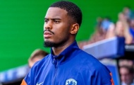 Jorrel Hato ra mắt ấn tượng, giúp Chelsea phòng ngự vững chắc