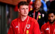 Nathan Broadhead trở lại Wrexham trong thương vụ đắt giá nhất lịch sử CLB