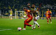 Duran tỏa sáng phút bù giờ, Fenerbahce níu hy vọng đua vô địch với Galatasaray
