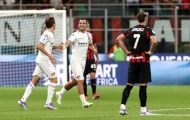 Siêu phẩm nhấn chìm AC Milan, Roma thắng tối thiểu ngày ra quân