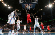Westbrook suýt giúp Thunder ngược dòng kịch tính trước Rockets