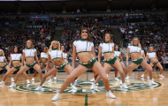 Dàn cheer dance Milwaukee Bucks bốc lửa tiếp đón Houston Rockets