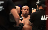 Cormier mất nhận thức sau thất bại trước Jones