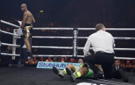 Tay đấm người Anh khiến khán giả phẫn nộ sau cú đánh trộm xấu xí