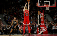 Tân binh của Chicago Bulls thiết lập kỷ lục 3 điểm ở NBA