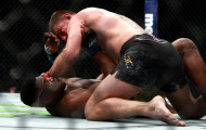 UFC 220: Võ sĩ có cú đấm mạnh nhất hành tinh thua đau nhà vô địch