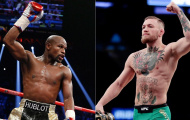 Mayweather luyện tập trong 'lồng bát giác' chờ đấu với 'gã điên UFC' McGregor