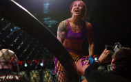 Cris Cyborg tạo nên lịch sử sau màn KO Julia Budd ở Bellator 238