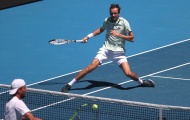 Medvedev nhọc nhằn vào tứ kết Australian Open