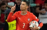 Cristiano Ronaldo thu nhập khủng và quyết định ở lại Al Nassr?