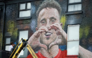 Bức tranh tường tưởng niệm Diogo Jota làm ấm lòng fan Liverpool