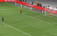 Arsenal thắng Milan 1-0 nhưng thua loạt penalty gây tranh cãi