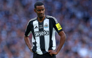 Alexander Isak tức giận khi Newcastle khẳng định không bán anh hè này