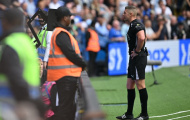 VAR gây bão: Bàn thắng bị từ chối, lời giải thích gây phẫn nộ