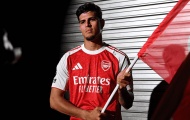 Piero Hincapie gia nhập Arsenal theo dạng cho mượn, nhưng có thể lỡ trận ra mắt trước Nottingham Forest