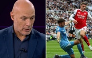 Howard Webb ủng hộ VAR hủy penalty trận Arsenal - Newcastle: 'Không có lỗi bất cẩn từ Nick Pope'