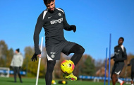 Chelsea đón tin vui kép từ sân tập: Pedro Neto và trung vệ thép Benoit Badiashile tái xuất