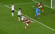 Trossard 'xé lưới' Tottenham, Arsenal nhấn chìm toan tính của Thomas Frank tại Emirates