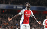 Bukayo Saka và nghệ thuật thao túng không gian bên hành lang phải